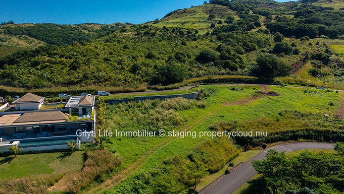 Terrain IRS à vendre à Bel Ombre, 1.575m², propriété LP, Rs.