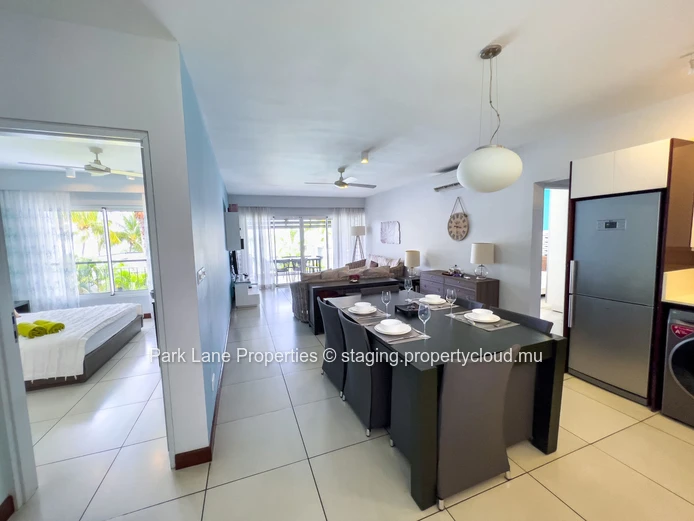 For Sale – Stunning 3-Bedroom Apartment with Pool and Sea Views