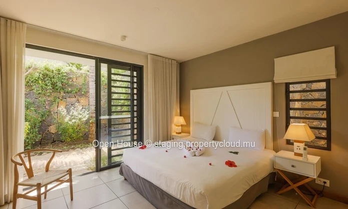 PDS villa for sale in Rivière Noire - Black River, 224m², land of 372m², 3 bedrooms, private pool, Prestige, €.