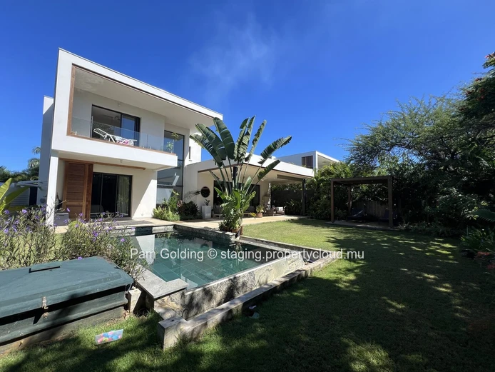 Private 3-Bedroom Villa in Akasha, Cap Tamarin – Pool, Garden & Family-Friendly Living