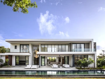 5 Bedroom Villa
