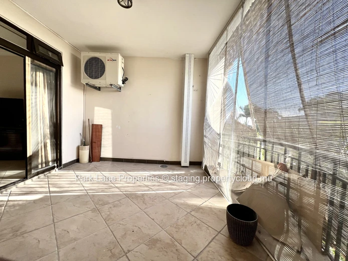 Appartement Spacieux de 3 Chambres à Quatre Bornes