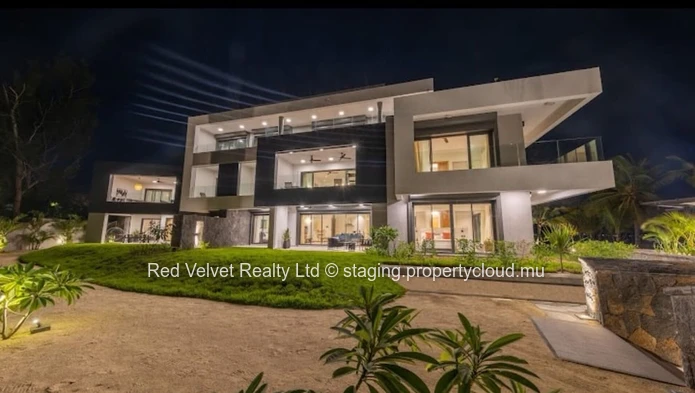  Luxurious Beachfront Apartment for Rent in Pereybere, Grand Baie