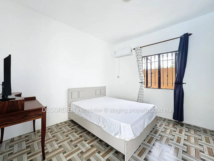 Pretty 3-bedroom house with swimming pool (Sole Mandate)