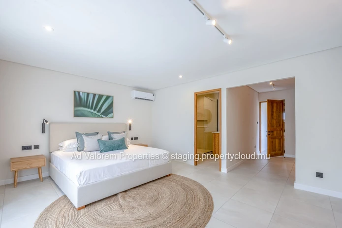 Exceptional Beachfront Duplex for Sale – Black River