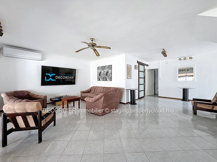 Elegant house in the heart of a sought-after, secure residential area
