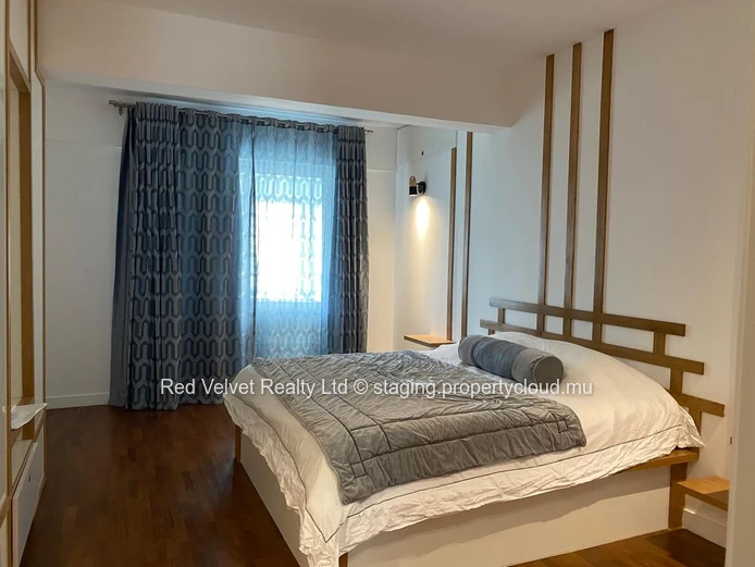 Elegant, Classy, and Freshly Renovated Apartment in Floreal for sale 