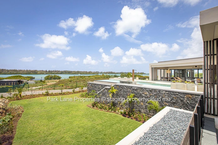 Villa d’exception avec vue panoramique sur le lagon, à vendre dans l’Est de l’île Maurice.