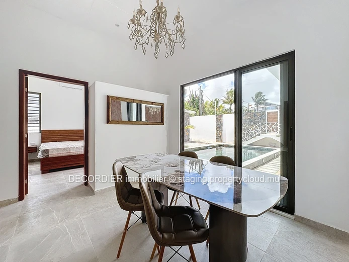 Maison individuelle avec piscine
