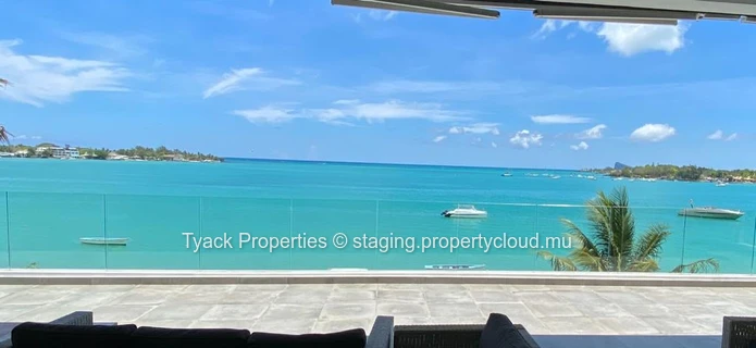 Prestigious Beachfront Penthouse with Breathtaking Bay Views – Grand Baie