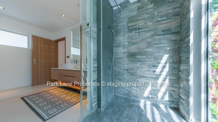 For Sale – Elegant 3-Bedroom Contemporary Villa with Private Pool in Grand Bay.