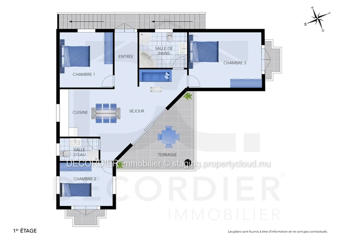 Unique opportunity: house with apartments, studio and sea view!