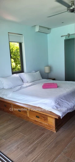 A vendre a Pereybere magnifique dernier etage en front de mer