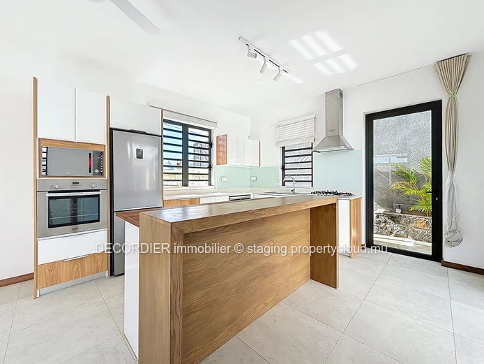 Beautiful house in Grand Baie close to all amenities