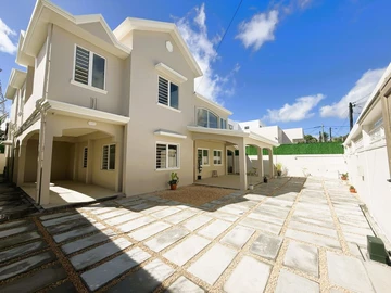 6 Bedroom House