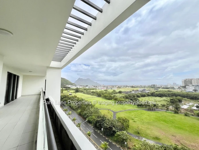 Penthouse moderne de 4 chambres avec vue sur le Wellness Park de Sodnac
