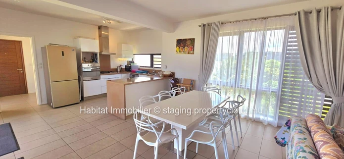 Stunning penthouse of 229 m², furnished and equipped, located in the exclusive Azuri estate