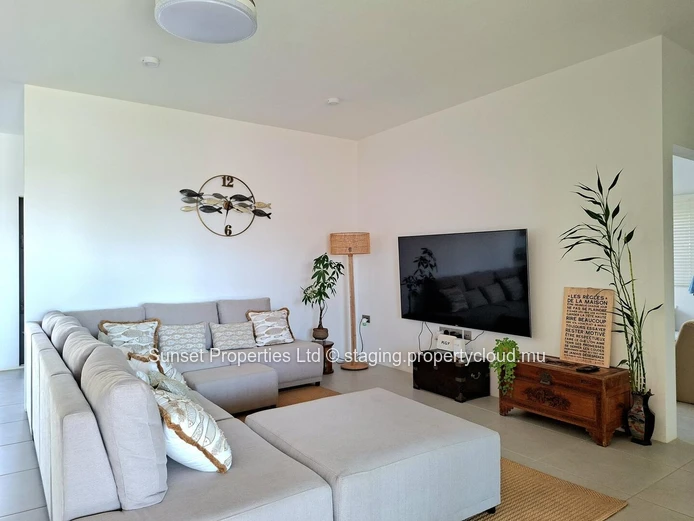 Customizable Home | Sought-After Neighborhood | Sea and Mountain Views