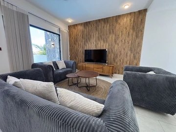 4 Bedroom Villa
