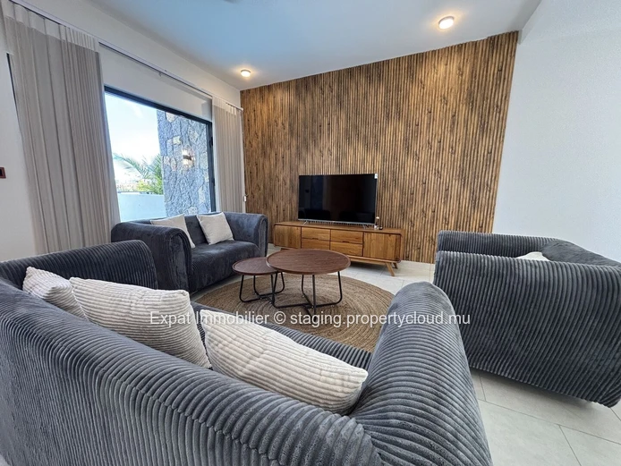 New villa with swimming pool and enclosed garage – Pereybère 