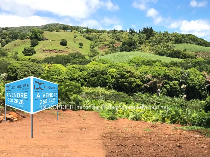 Terrain agricole avec vue mer et montagne (Mandat exclusif)