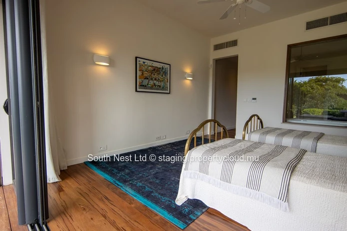 Modern triplex villa with 4 bedrooms
