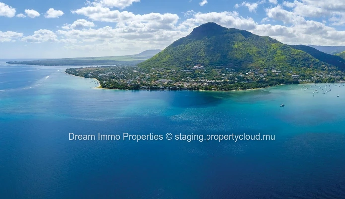 Prestigious Beachfront Apartments In Black River - Mauritius 