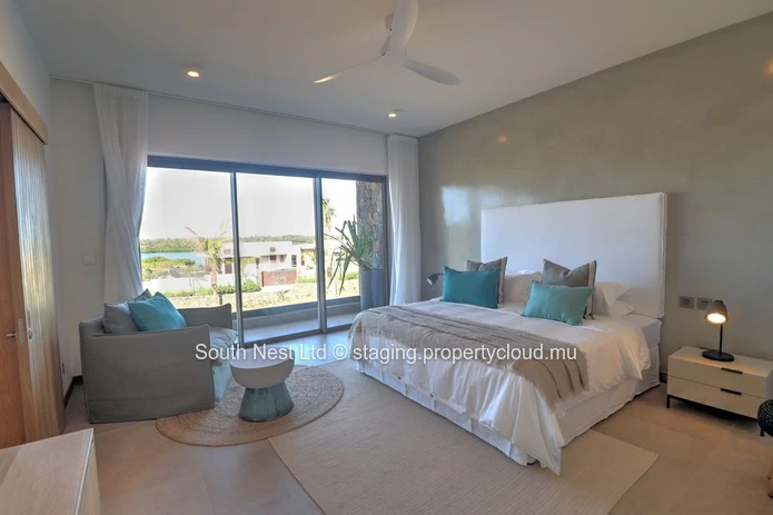 4-bed villa with a modern architecture in a prestigious golf estate