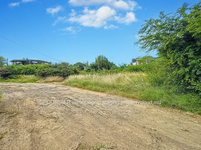 À Vendre Péreybère Terrain Résidentiel
