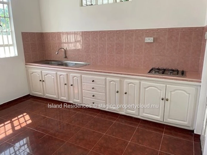 Stunning 300m² Calodyne Home with Office Space, Parking, and Rooftop Access