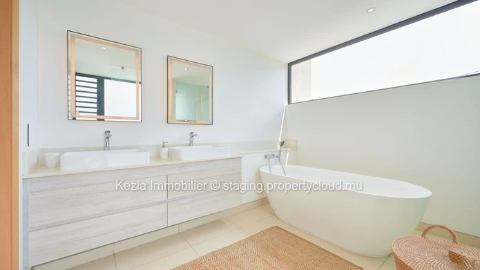 | Villa Contemporaine Et Son Jardin Bucolique |