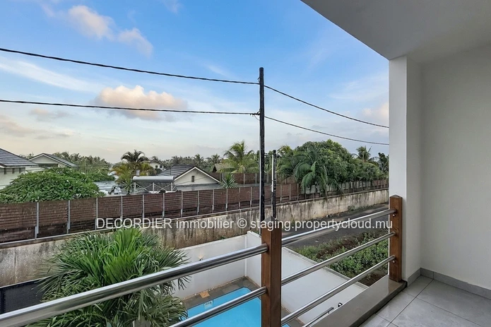 Modern 3-Bedroom Villa with Private Pool