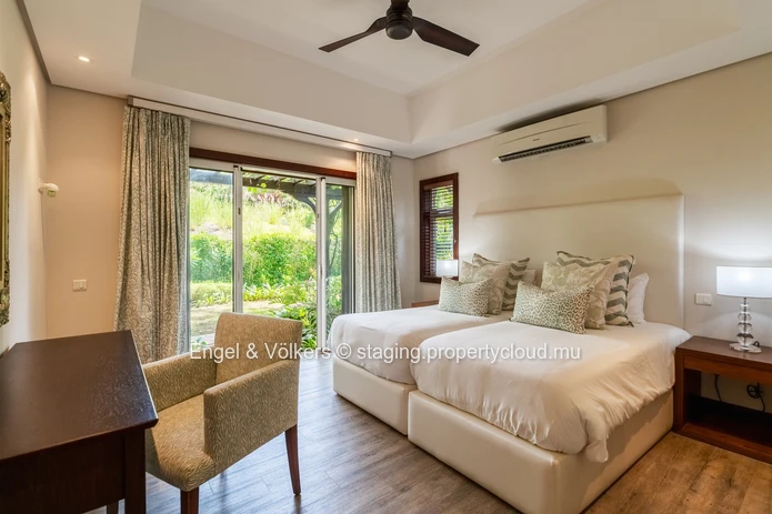 Elegant Residence with Independent Suite and Ocean Views