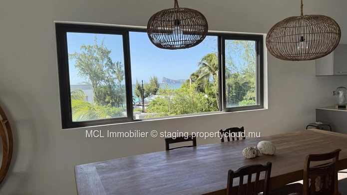 3 bedroom beachfront Penthouse in Pereybere