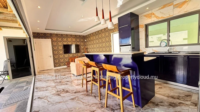 Contemporary villa for rent - Calodyne