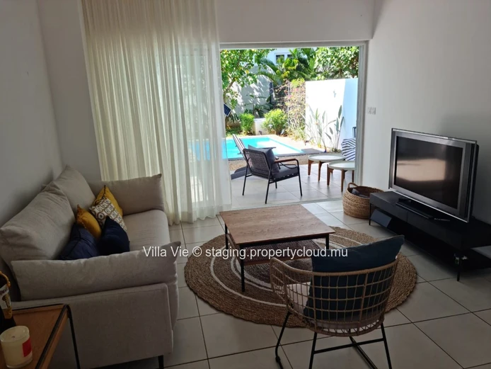 Péreybère - Charming 3 bedroom duplex with private pool