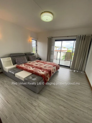 Villa for Rent in Péreybère, North