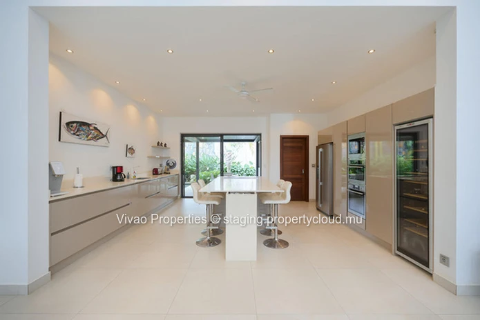 Exceptional villas for sale in Grand Baie - 414m2 - Heated swimming pool of 93m2 - Home automation - Fully furnished ...