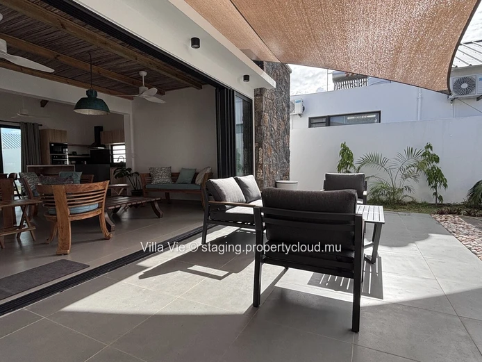 Petit Raffray - New 3 en-suite bedroom villa with swimming pool (Sole Mandate)