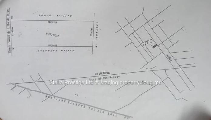 Terrain agricole de 2 110m² à vendre à Mont Ida, Quartier Militaire - Seulement Rs!