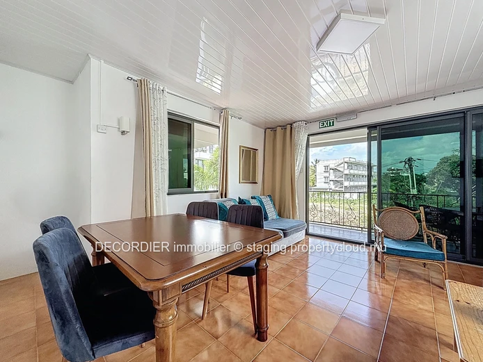 Propriété avec 4 appartements