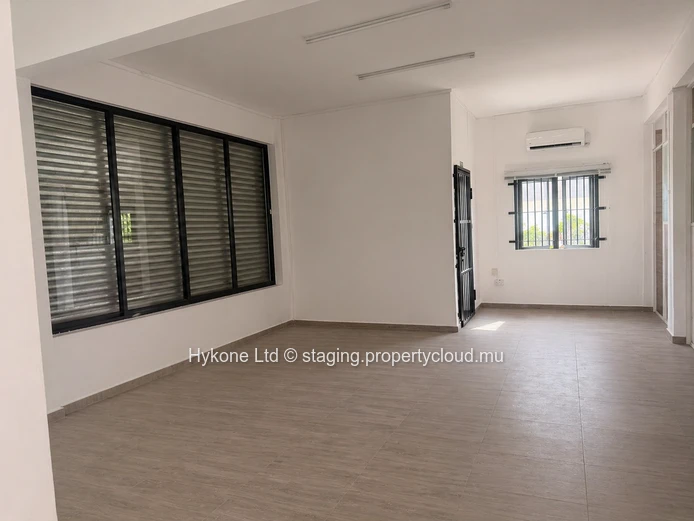 Commercial Space For Rent In Pointe aux Biches