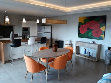 3 Bedroom Commercial Property