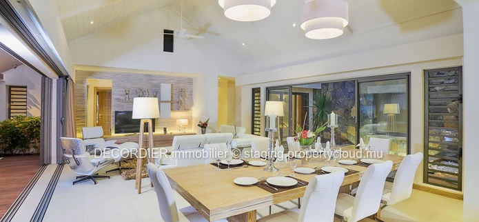 For sale - Grand Baie, prestigious villa with comfortable and bright living spaces.