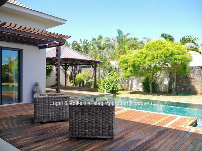 5-Bedrooms Modern Tropical & Balinese-Inspired Villa in Prime Grand Baie Location