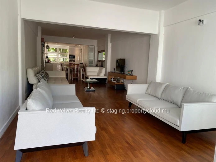Elegant, Classy, and Freshly Renovated Apartment in Floreal for sale 