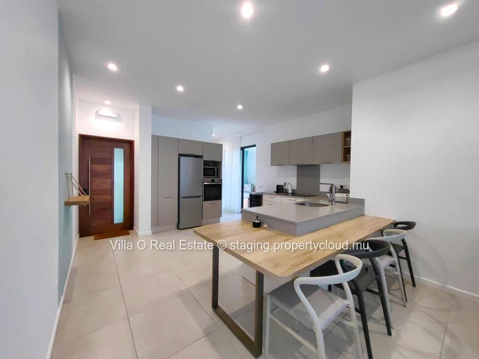 Jolie appartement clé en main, avec un jardin privatif et deux sublime piscine commune avec un accès sécurisé, sur un...