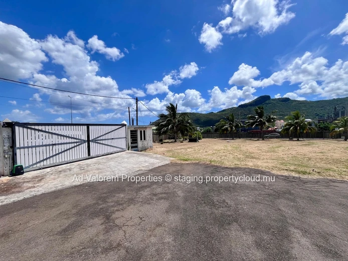 Commercial Land with Industrial Buildings for Sale – Pailles