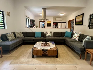 5 Bedroom Villa