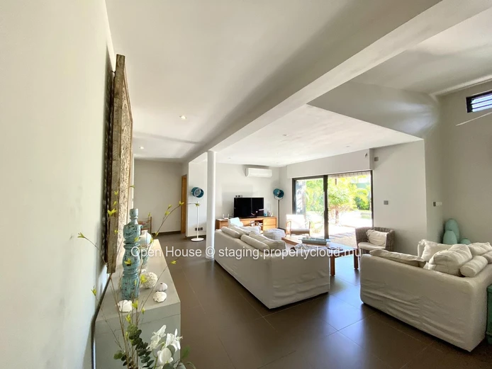 RES VILLA for sale in Grand Baie# Exclusive estate # 3 bedrooms, 2 en suite, private pool. Accessible to foreigners.